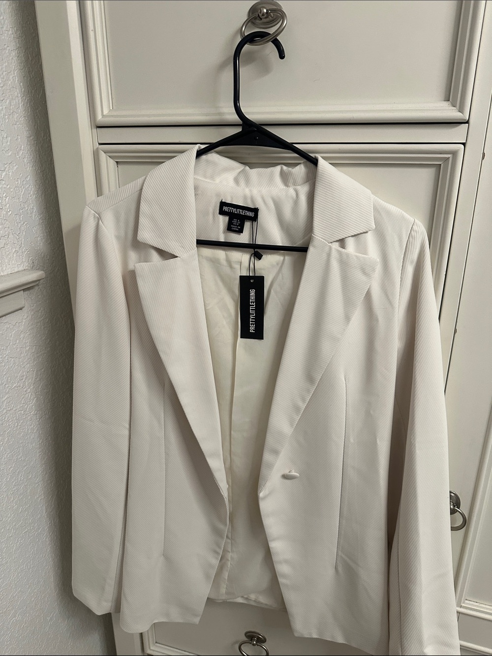 PrettyLittleThing Ivory Tailored Blazer Jacket